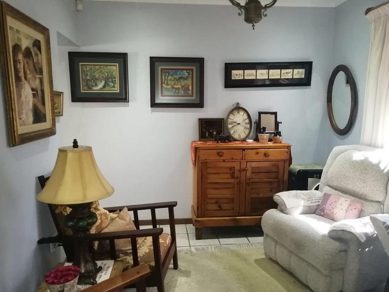 5 Bedroom Property for Sale in Outeniqua Strand Western Cape